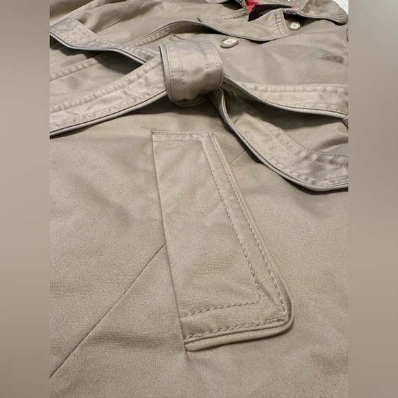 Coach Trench Coat, Women’s Size Small. Beautiful Condition. 🩷 - Picture 8 of 13